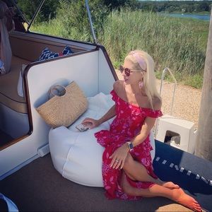 Meet your Posher, Cara